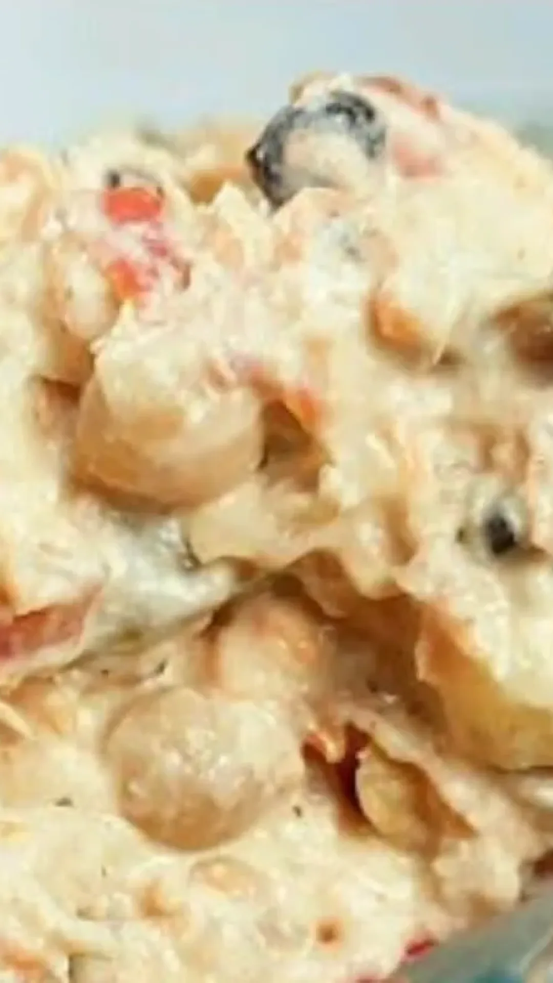 Salada de grão de bico com frango: uma opção nutritiva e deliciosa que você vai querer fazer sempre após provar