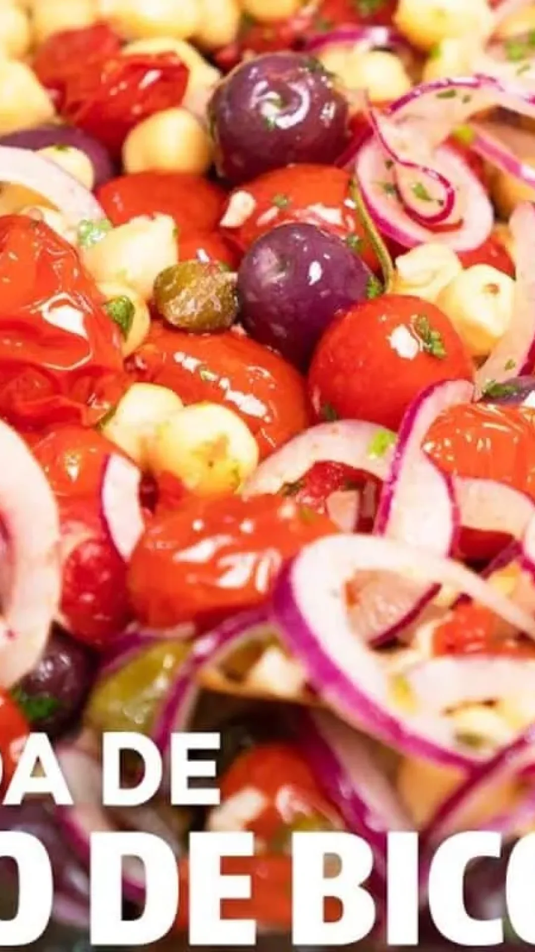 Salada de grão de bico: uma opção saudável e refrescante para acompanhar suas refeições