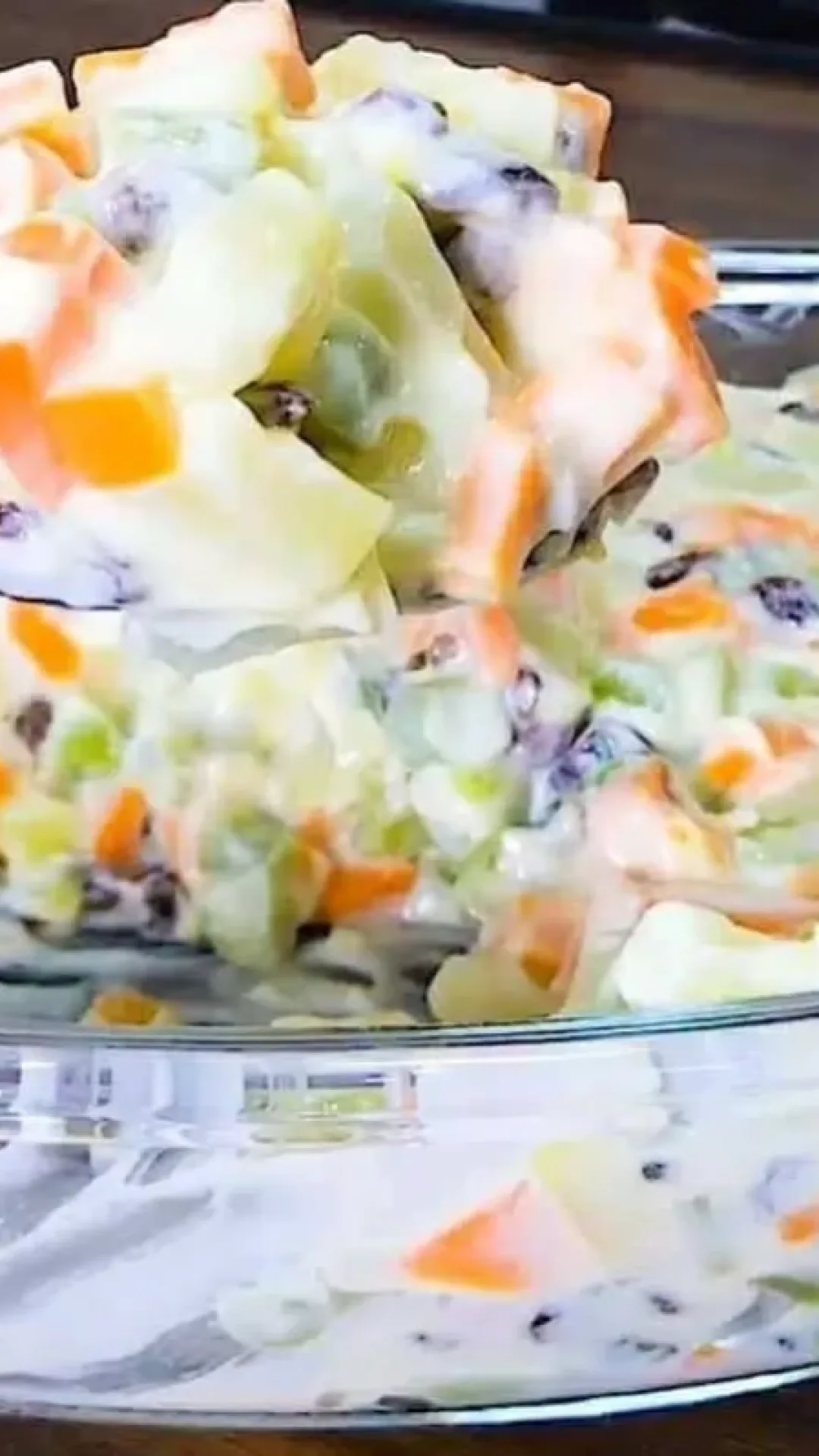 Salada de natal que fica pronto rapidinho e é uma delícia