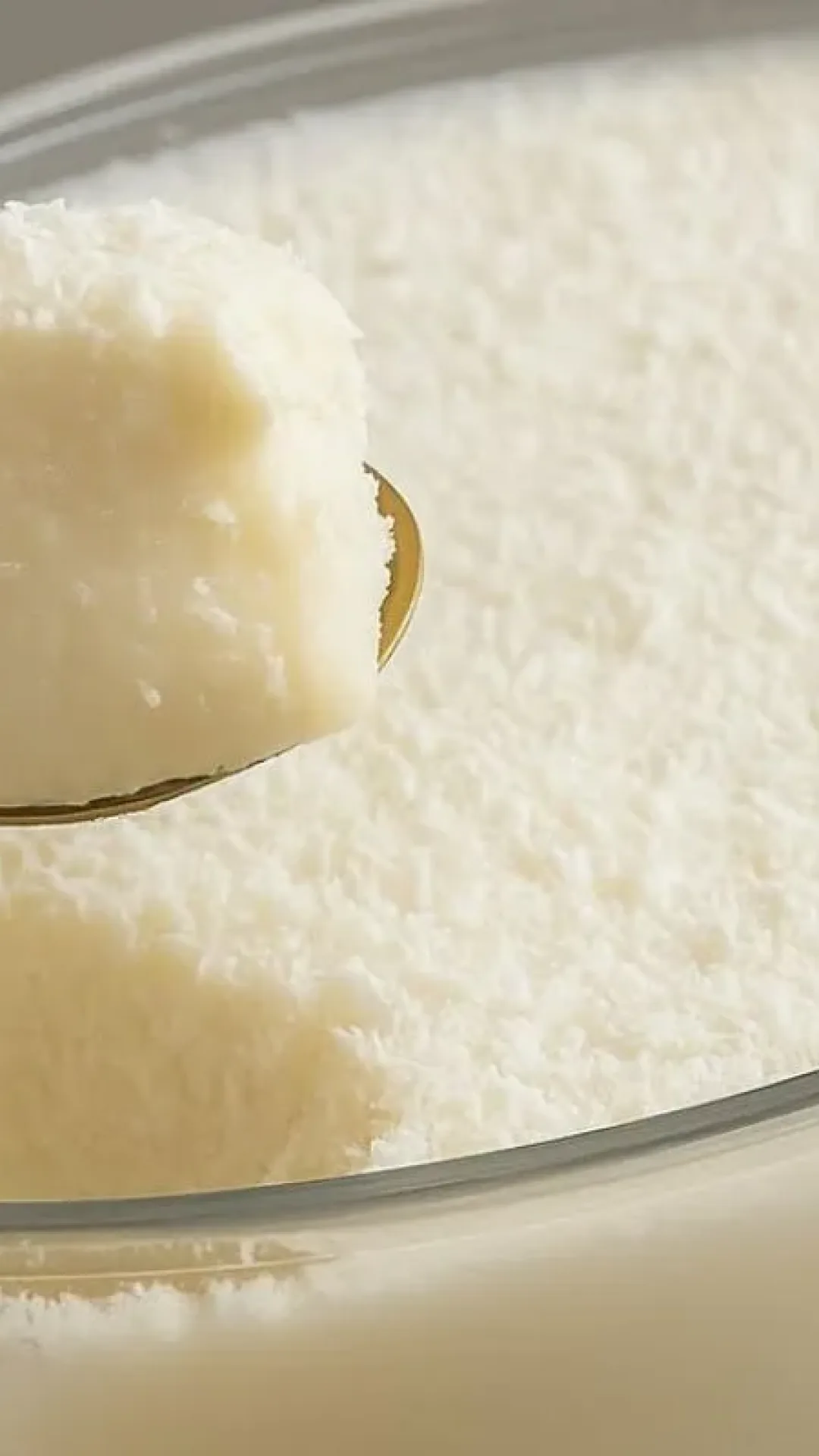 Sobremesa com 4 ingredientes: faz no Natal, bate no liquidificador e leva para gelar em minutos