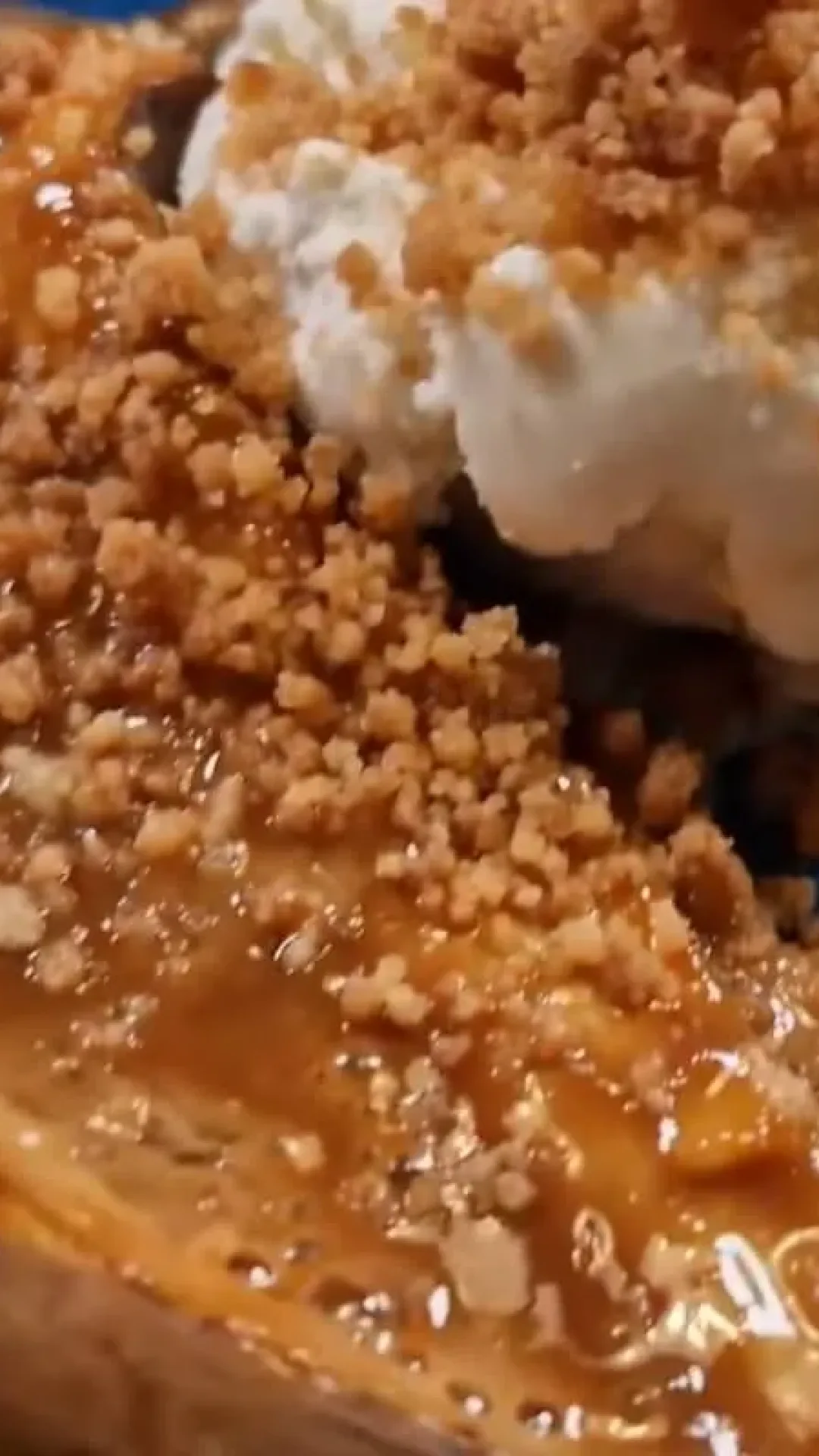 Sobremesa de restaurante com banana assada e doce de leite para você fazer na sua casa ainda hoje e arrasar