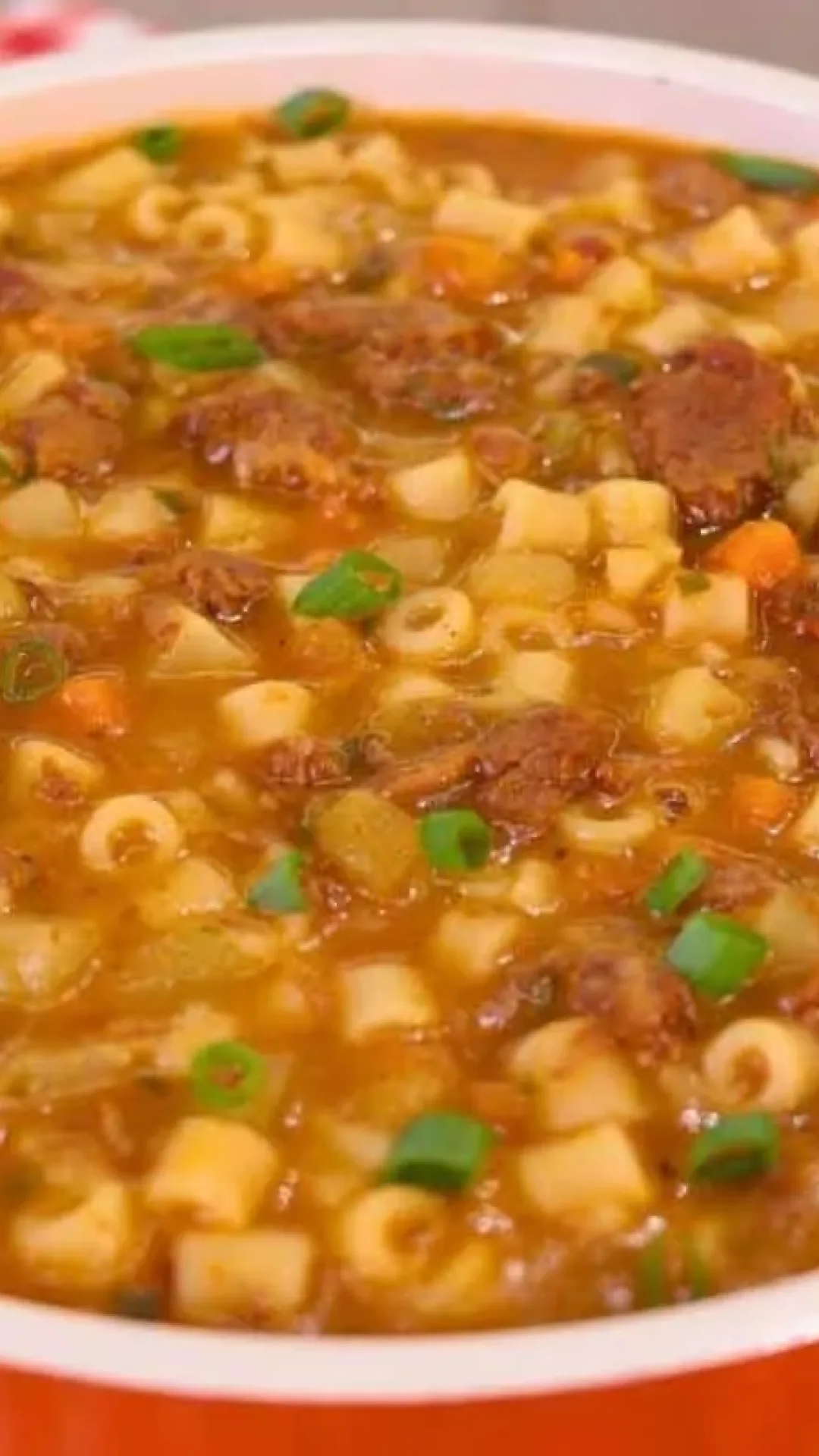 Sopa de carne com legumes: quando o frio chega essa é a mais pedida aqui em casa