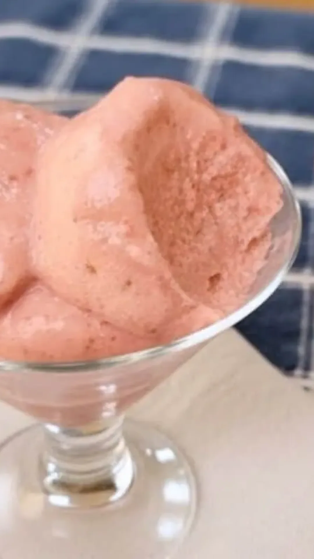 Sorvete para diabético com 3 ingredientes para uma sobremesa low carb e refrescante no ano novo