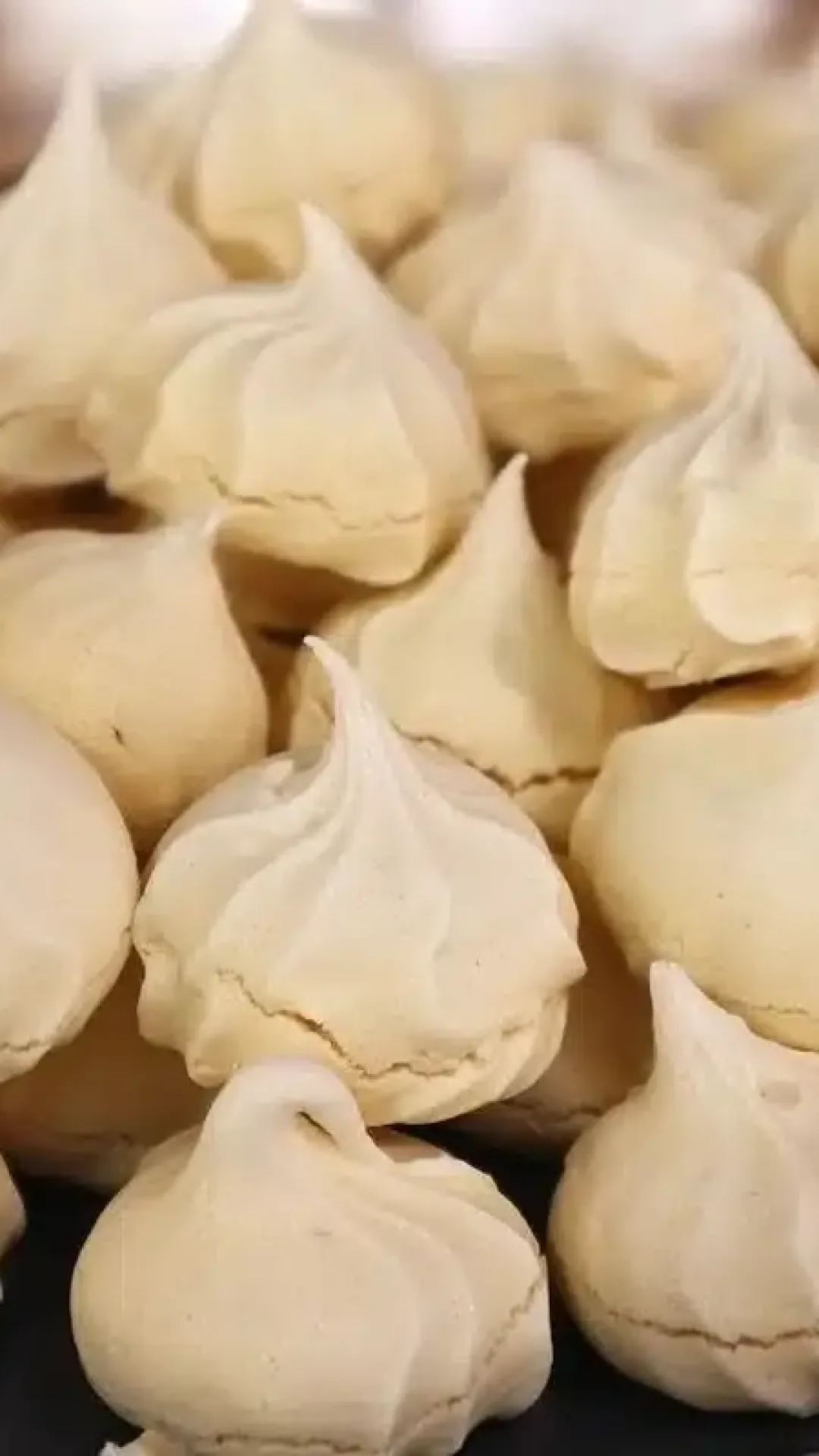 Suspiro caseiro super prático de fazer e desmancha na boca