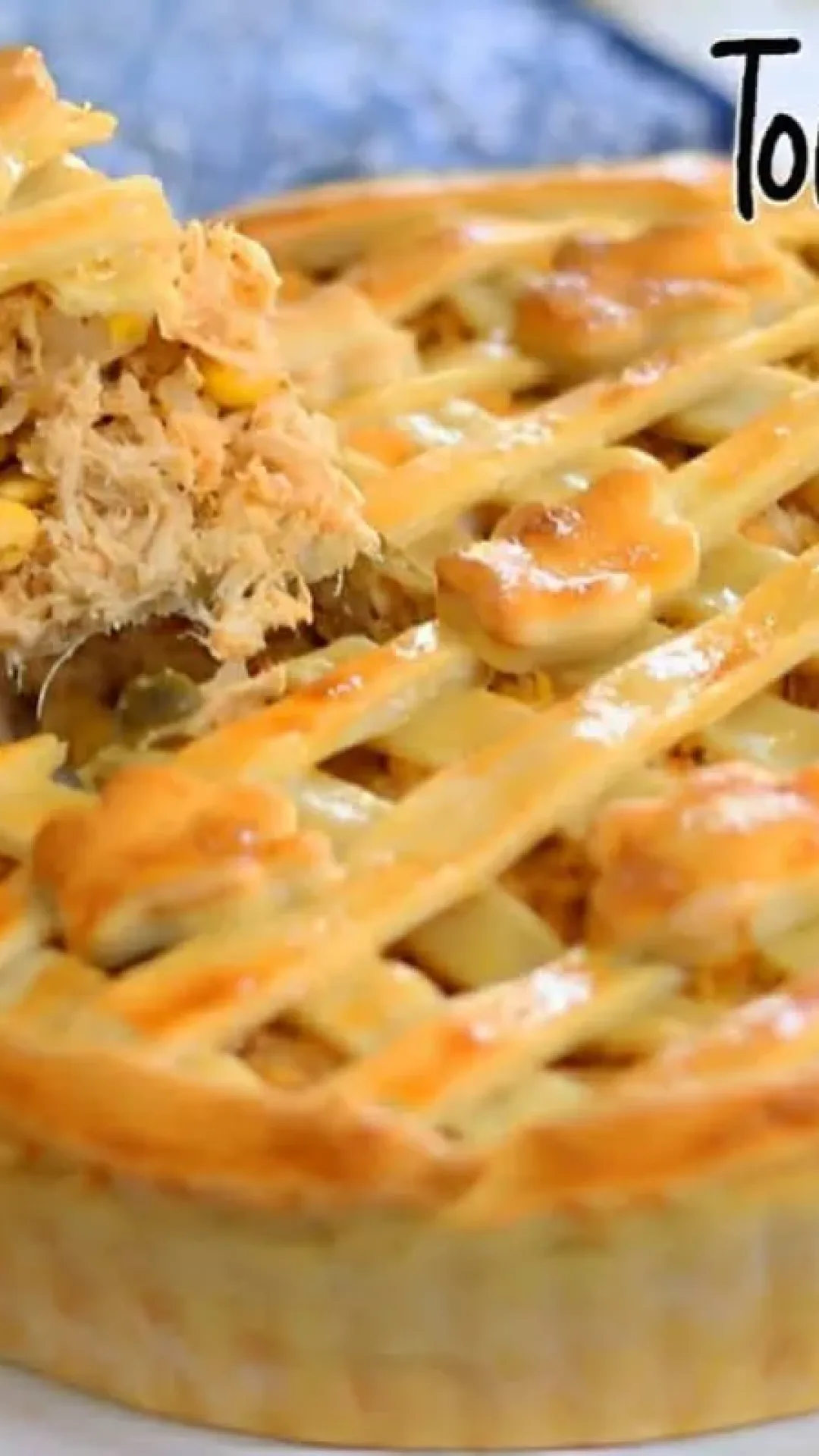 Torta de frango cremosa com massa caseira de dar água na boca