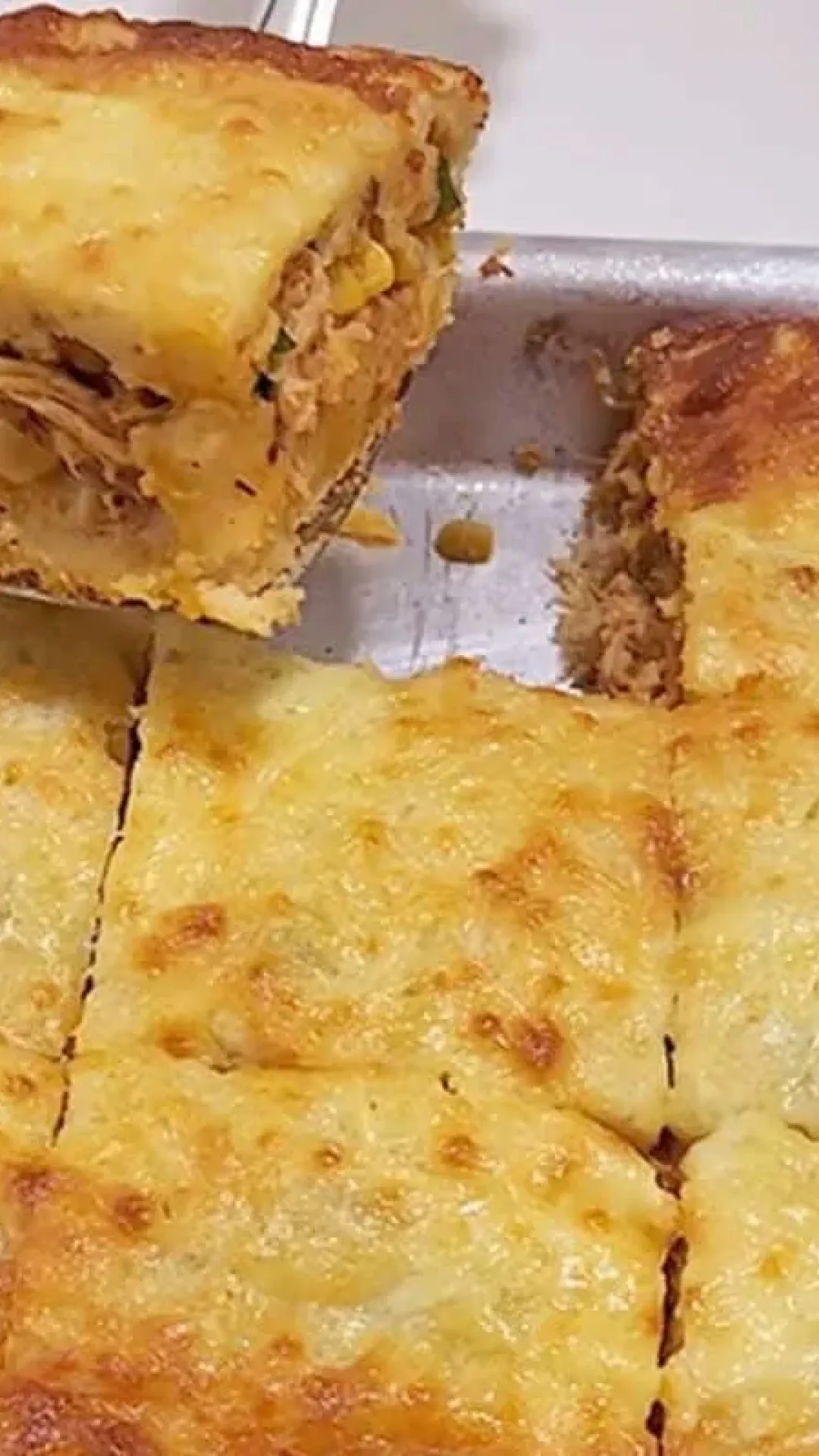 Torta de frango deliciosa e especial, ideal para qualquer ocasião, que será um sucesso em sua casa