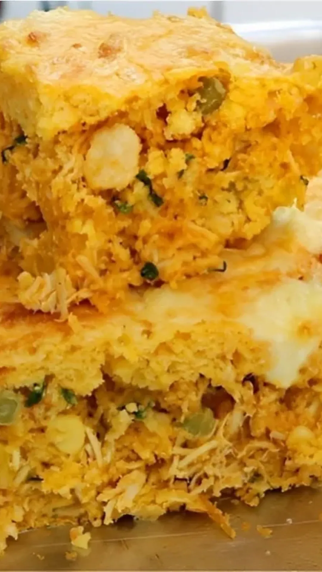Torta de frango mesclada até quem não sabe cozinhar consegue fazer essa delícia