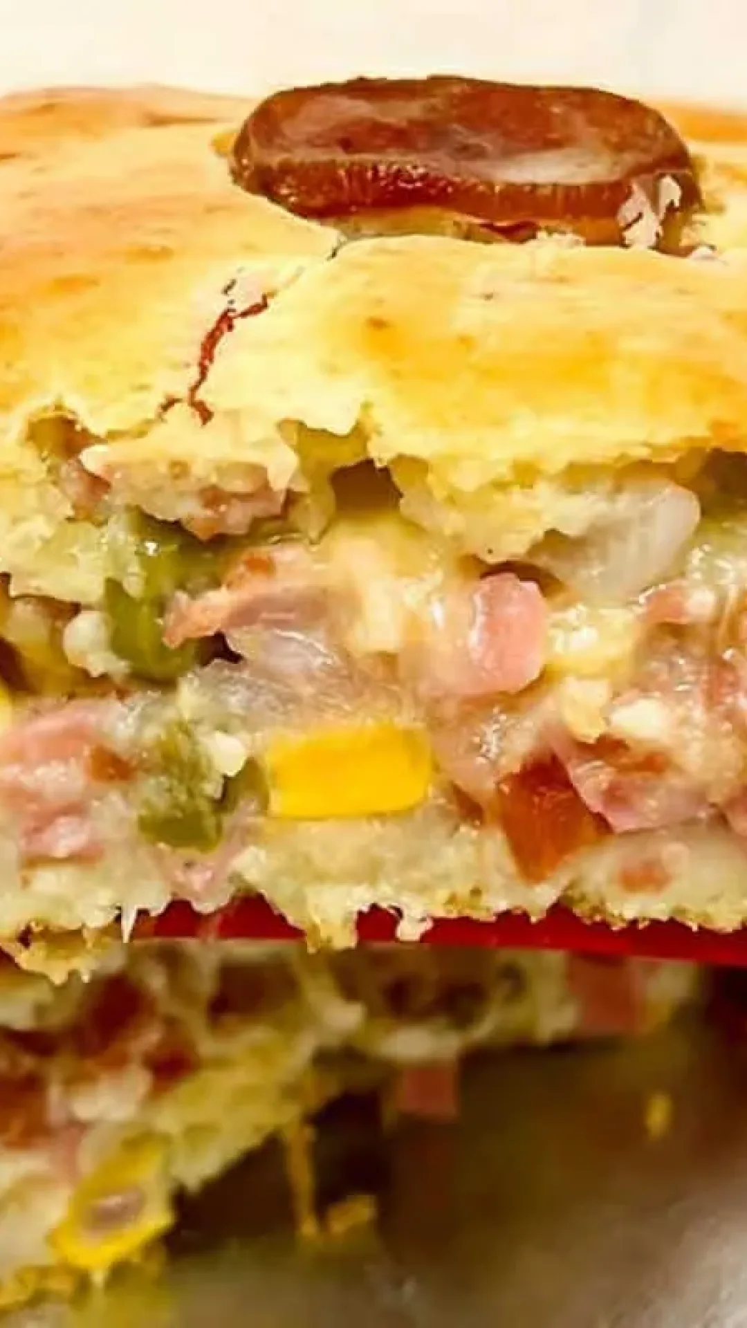 Torta de liquidificador fácil e deliciosa feita com massa fofinha e bastante recheio perfeita para o lanche