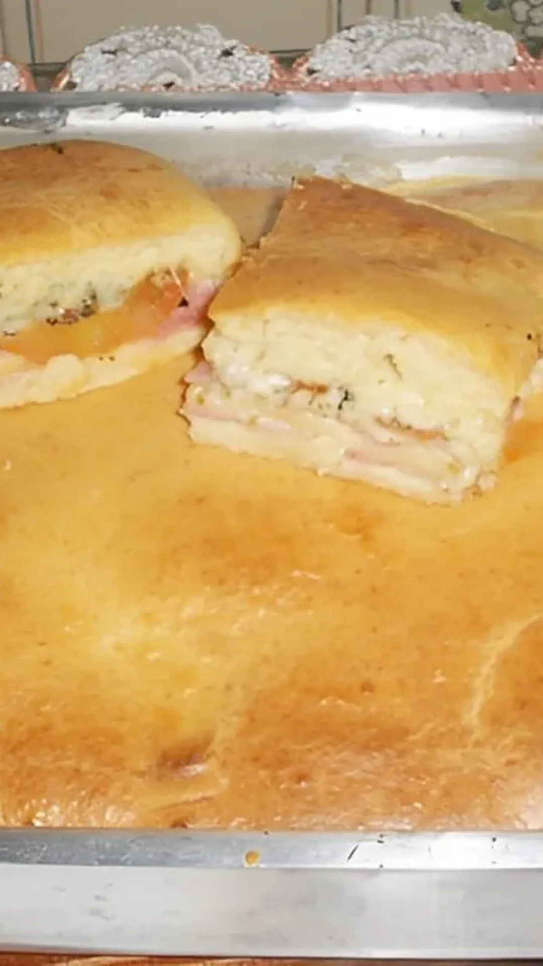 Torta de pizza de liquidificador muito fácil é só bater os ingredientes e levar ao forno