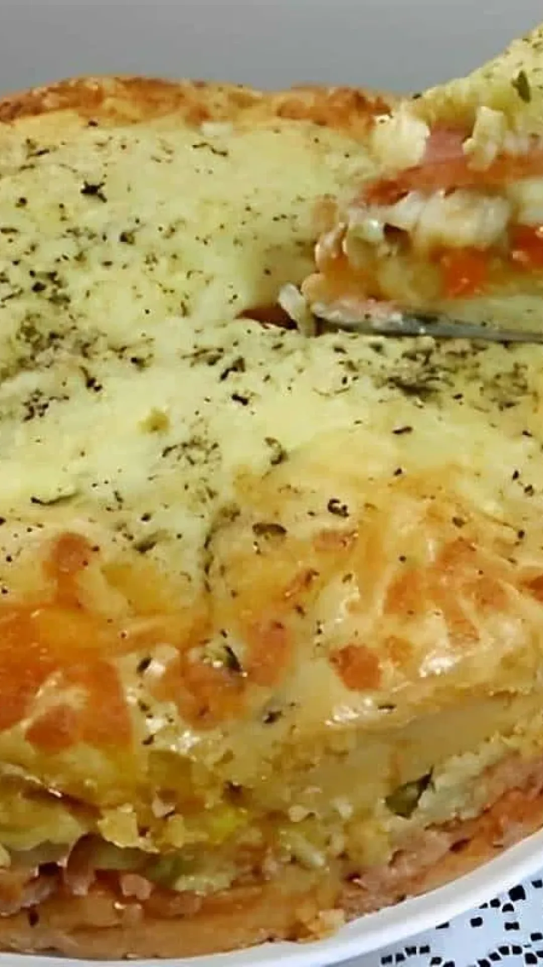 Torta portuguesa prática feita com ingredientes que você tem no armário e derrete na boca