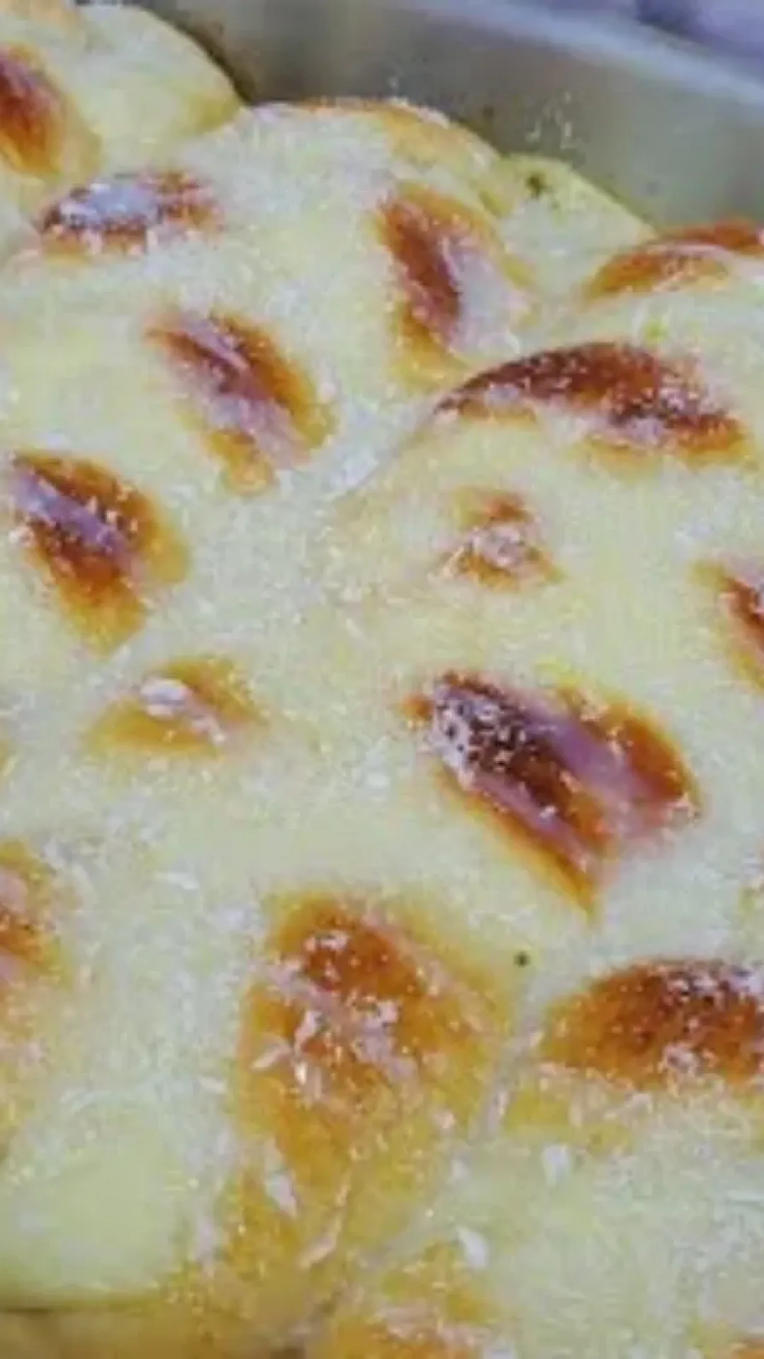Trança doce recheada: tão macia que derrete na boca, pão perfeito para o café do feriado
