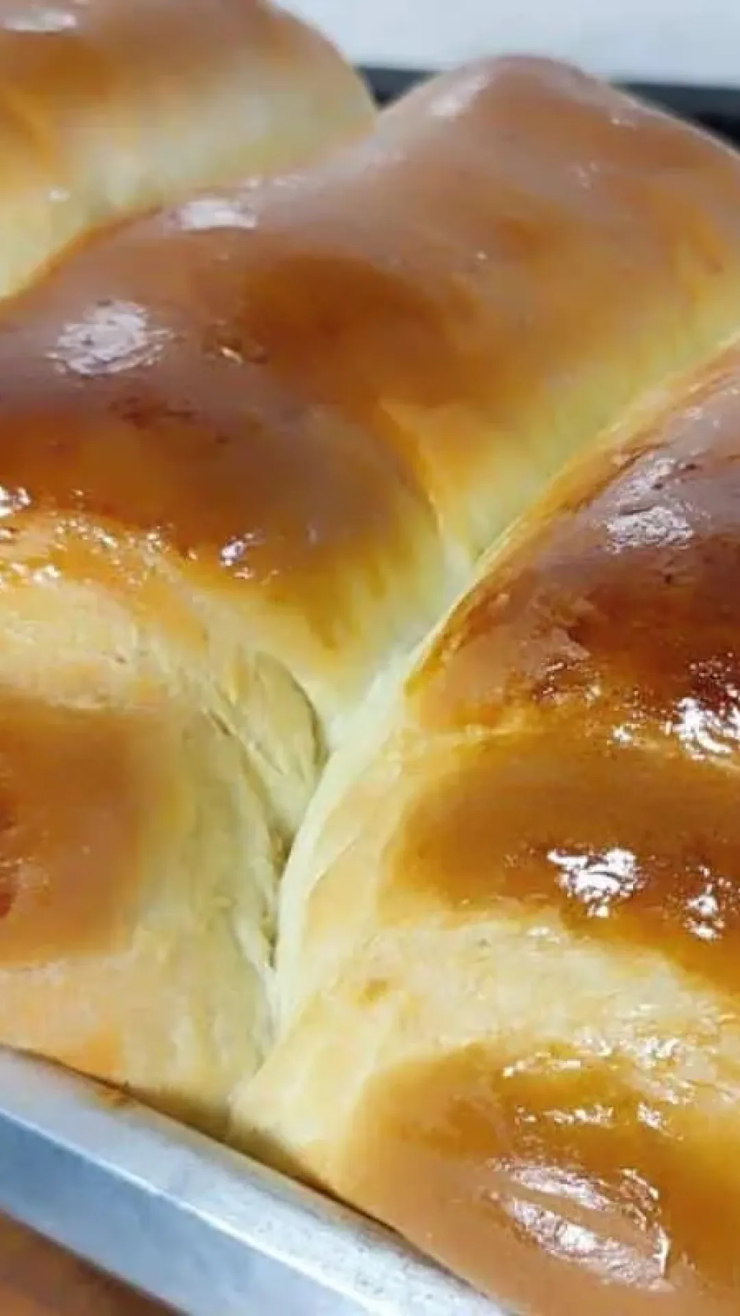 Veja como acertar na receita do pão caseiro econômico que cresce bastante