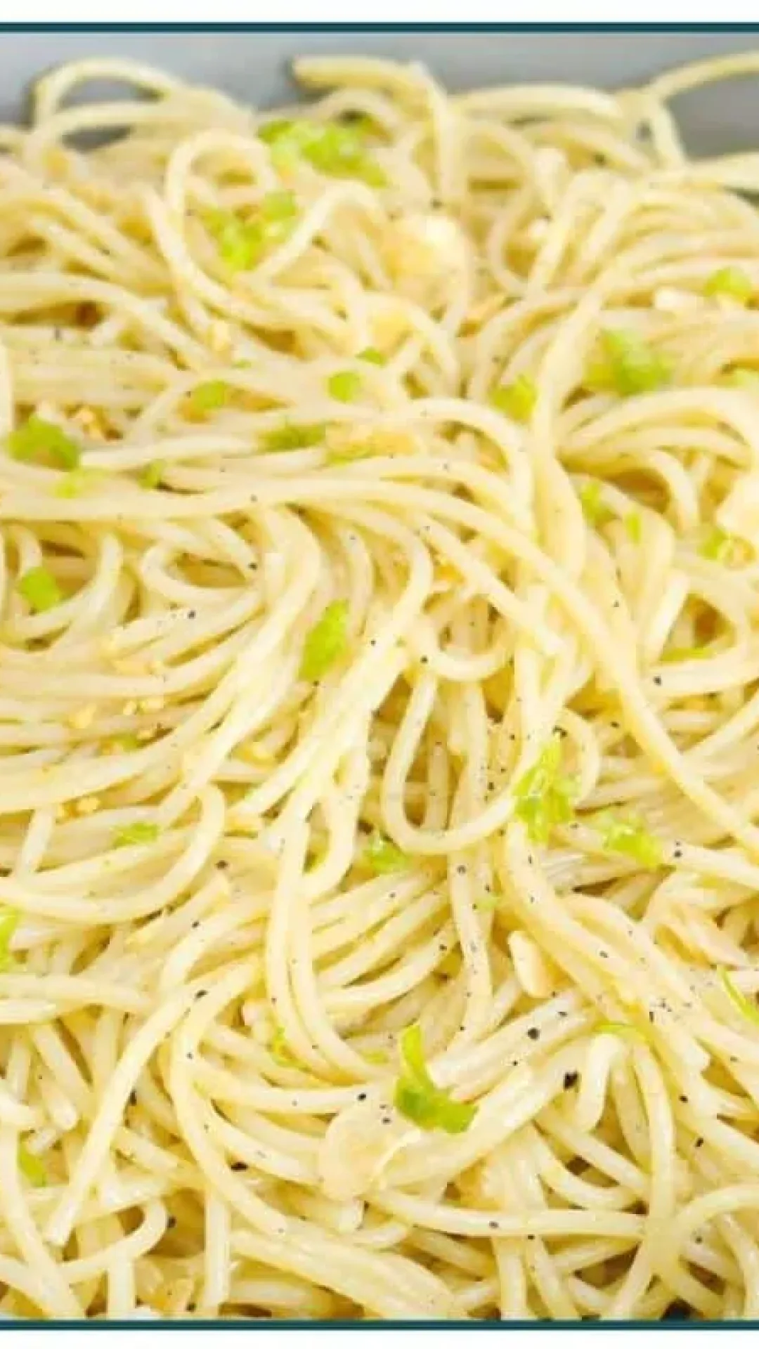 Veja como fazer um macarrão alho e óleo soltinho e super saboroso para o almoço