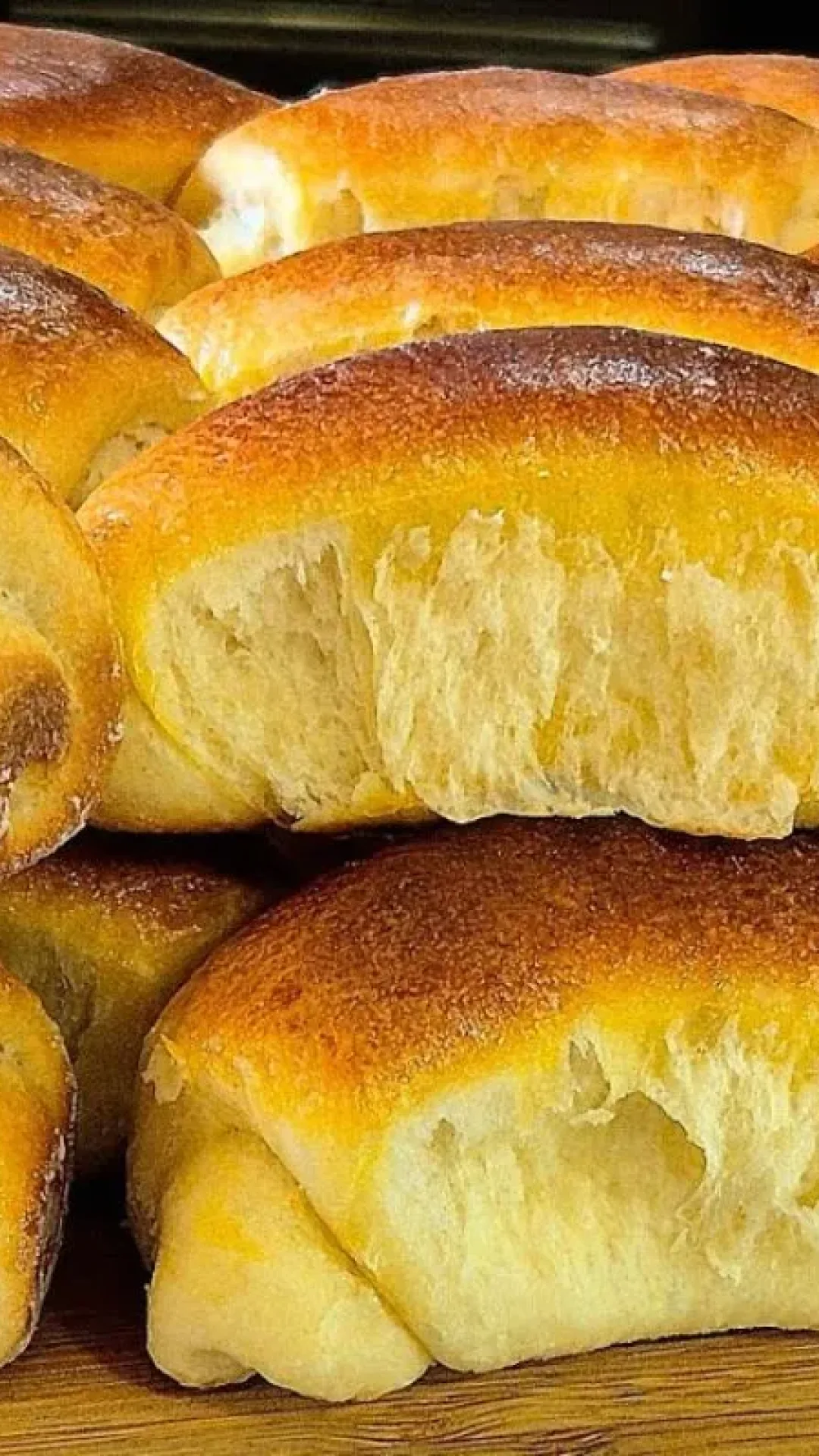 Veja como preparar bisnaguinha caseira que fica fofinha e macia a semana toda