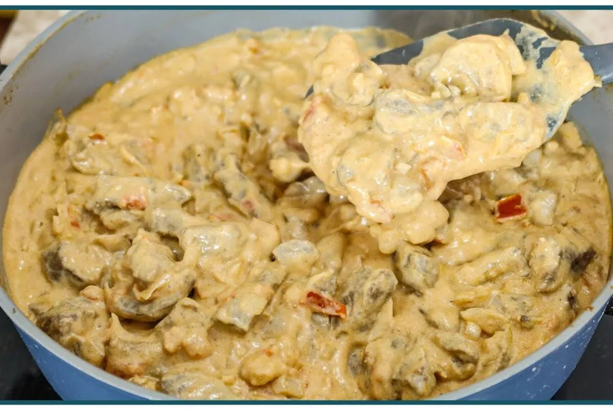 Strogonoff de carne cremoso: receita de restaurante diretamente para sua casa