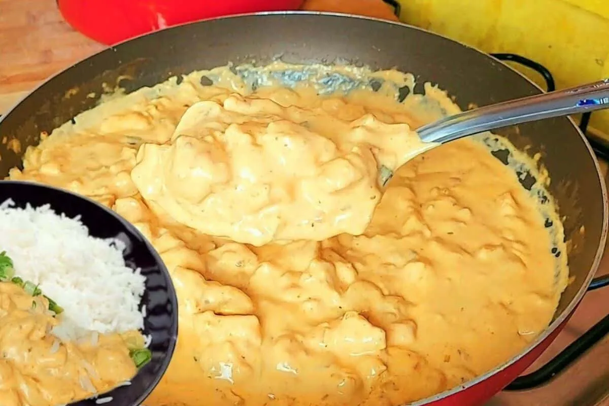 Strogonoff de frango: uma receita simples, saborosa e com um molho perfeito e cremoso
