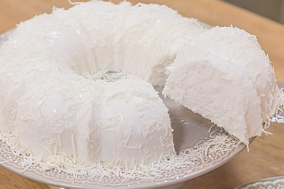 Sugestão para o natal: pudim de coco cremoso e muito fácil de preparar nem precisa de forno