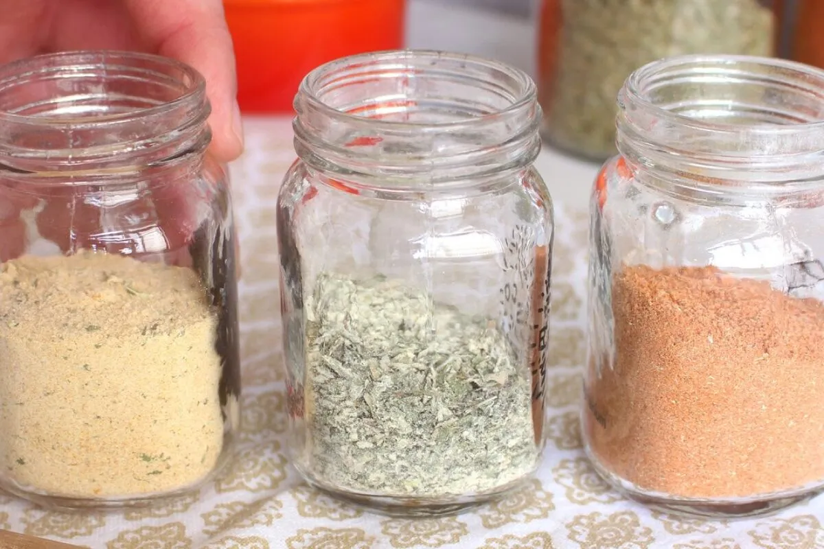 Tempero em pó natural feito em casa para dar mais sabor nas suas receitas do dia a dia