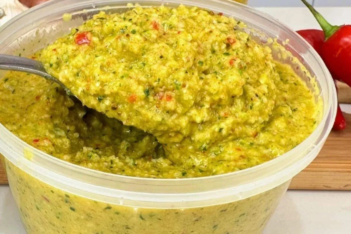 Tempero pronto caseiro para frango e peixe que facilita o seu dia a dia e dura o mês todo
