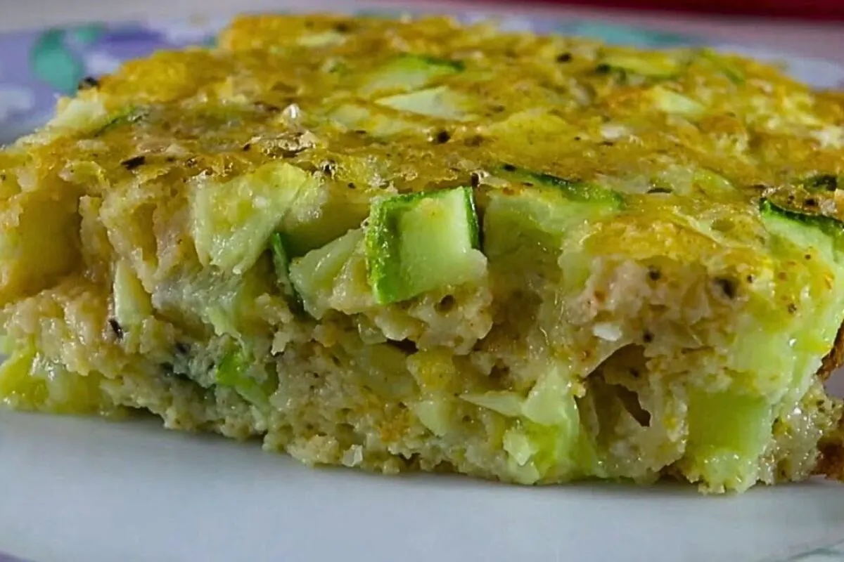 Torta de abobrinha levinha e saborosa: com pouco trigo e ingredientes bem simples