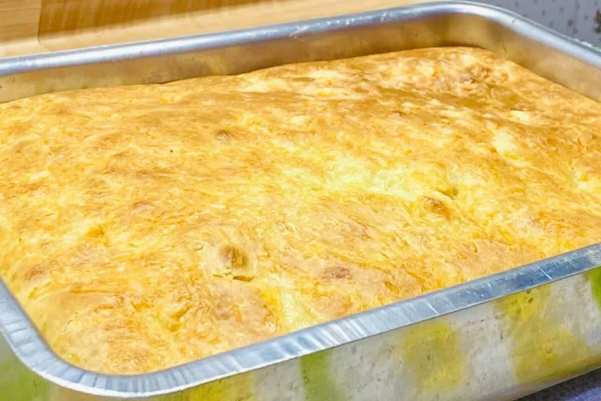 Torta de frango com uma massa muito fácil de fazer para o seu lanche ou jantar