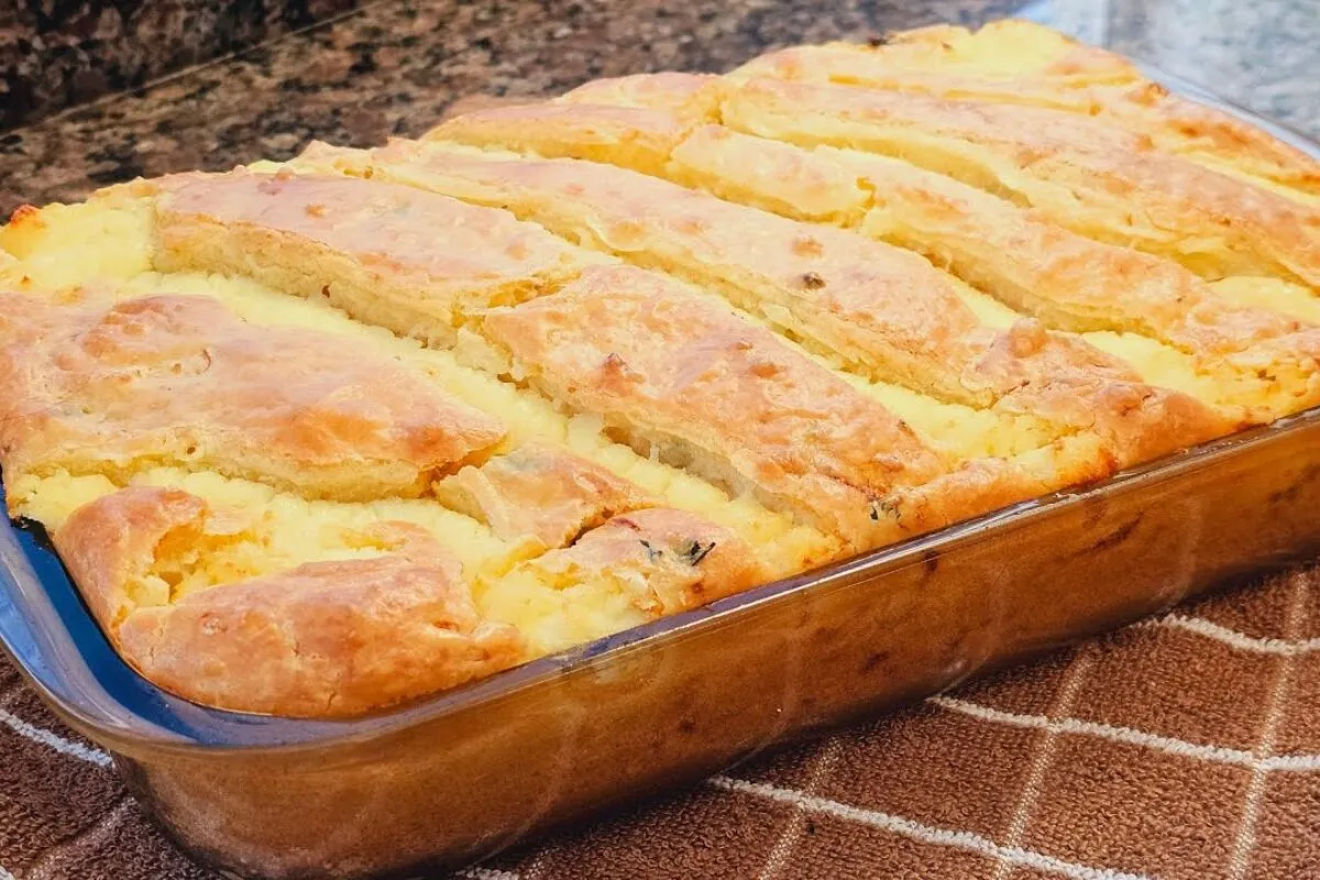 Torta de frango de liquidificador prática que serve bem qualquer refeição da sua família