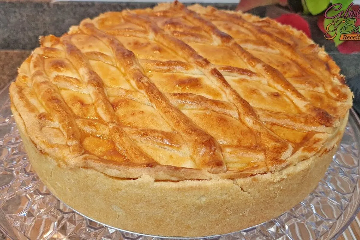 Torta de frango e palmito: veja o segredo dessa massa que fica formidável