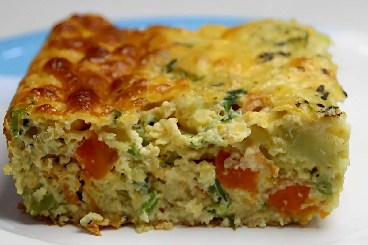 Torta de legumes sem farinha feita à mão muito leve e deliciosa para servir no lanche ou jantar