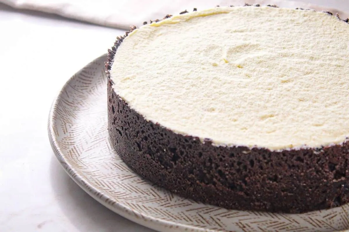 Torta de leite ninho com nutella, que é uma receita fácil e traz uma combinação de sabores perfeita