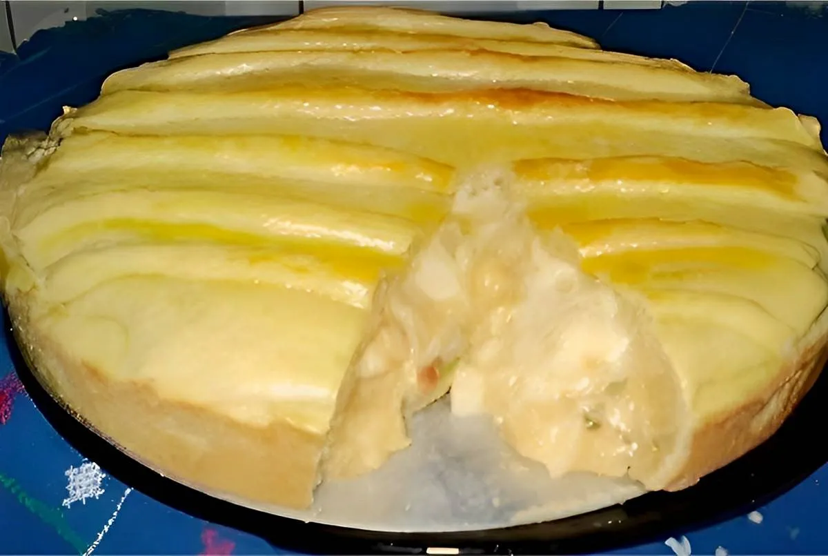 Torta de palmito cremosa com massa que derrete na boca e recheio delicioso