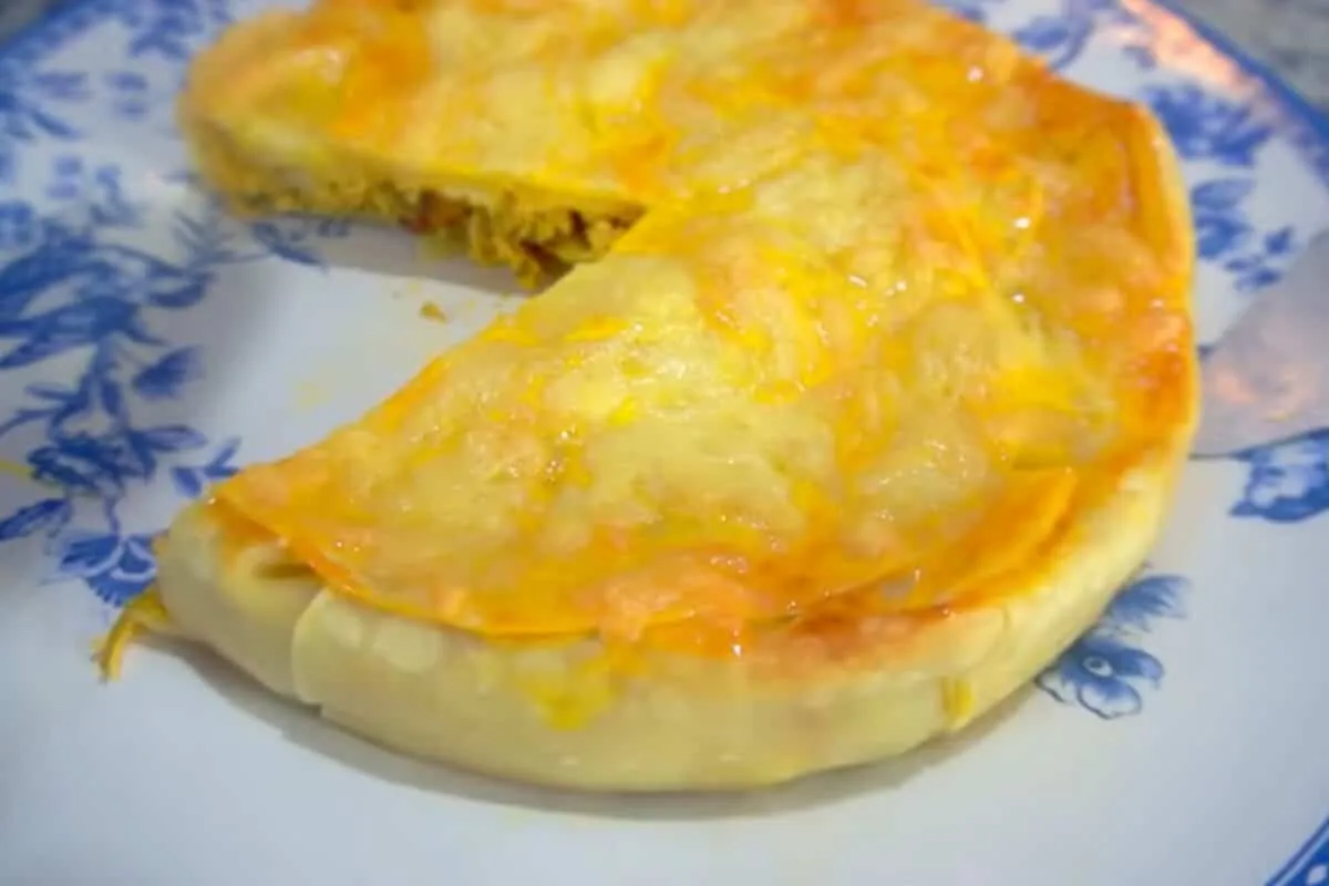 Torta especial de pastel: a receita que fica uma delícia e é muito fácil para o lanche da tarde