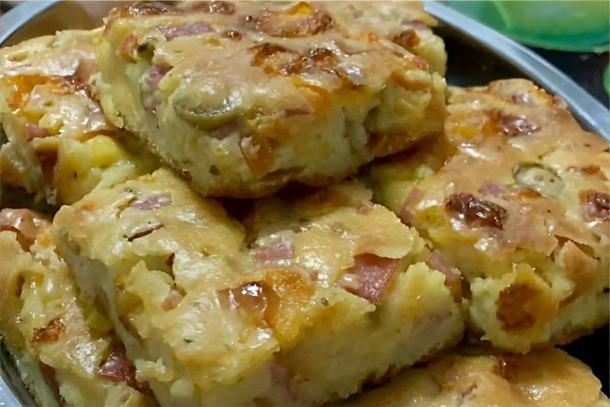 Torta napolitana de liquidificador prática e deliciosa para a família toda aproveitar