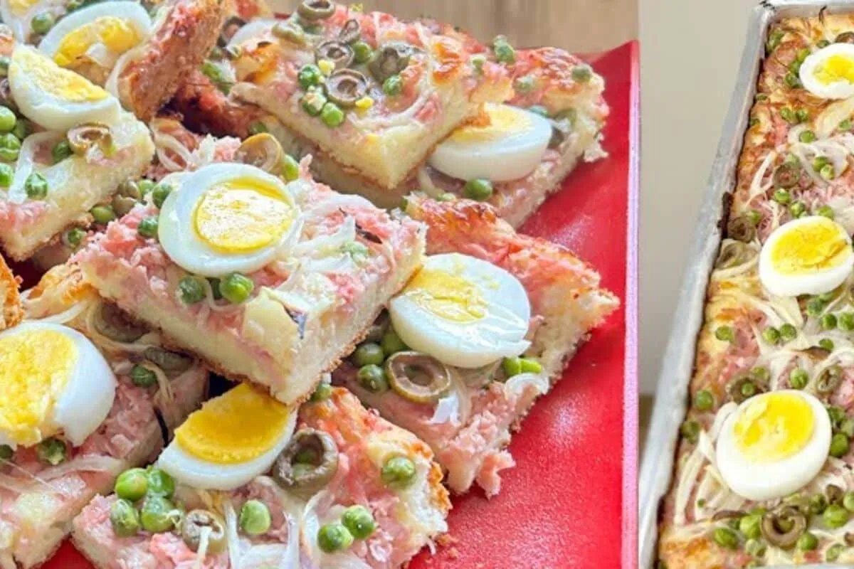 Torta portuguesa completa e super recheada: nem precisa pedir pizza hoje a noite