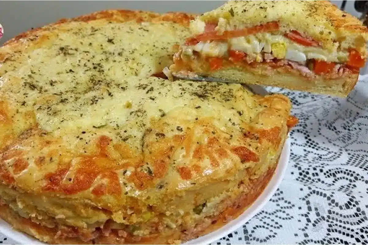 Torta portuguesa super recheada e cheia de sabor para seu lanche ou jantar