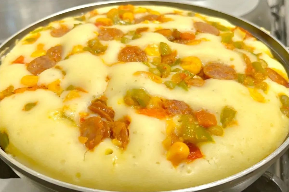 Torta salgada com massa de maisena feita na frigideira bem rápido tão macia que desmancha na boca