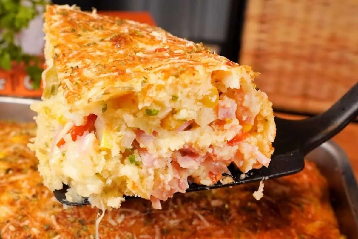 Torta salgada simples e deliciosa, mexeu tá pronta e a massa fica bem fofinha