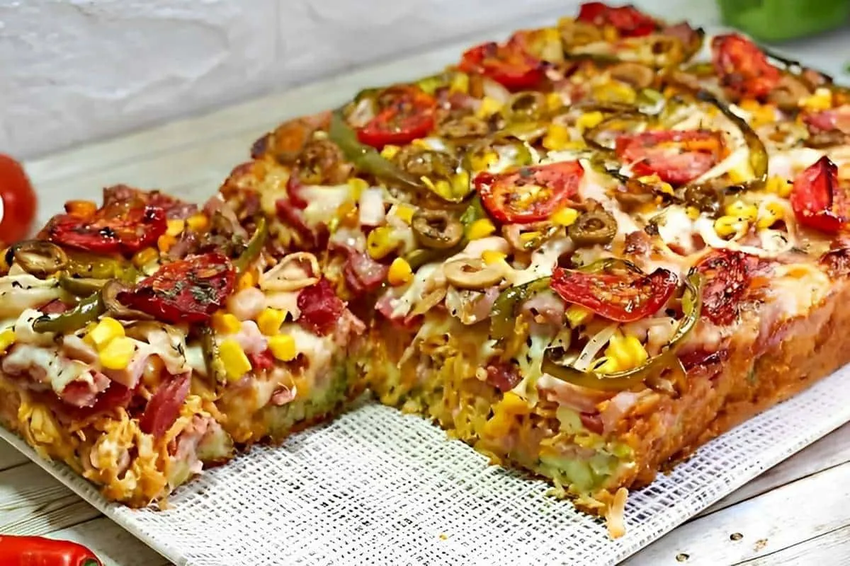 Torta x-tudo uma torta salgada maravilhosa e bem recheada perfeita para o lanche ou jantar