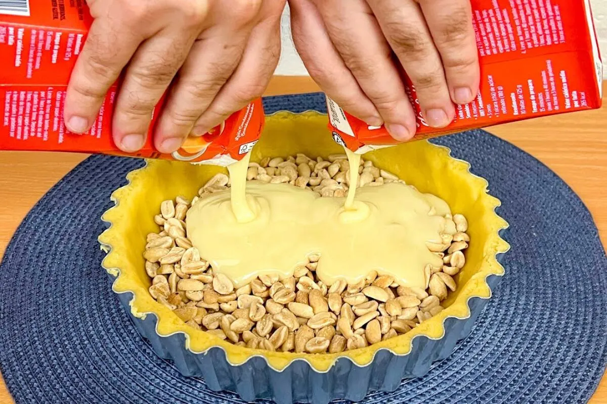 Tortelete de leite condensado com amendoim, fácil e perfeita para sobremesa