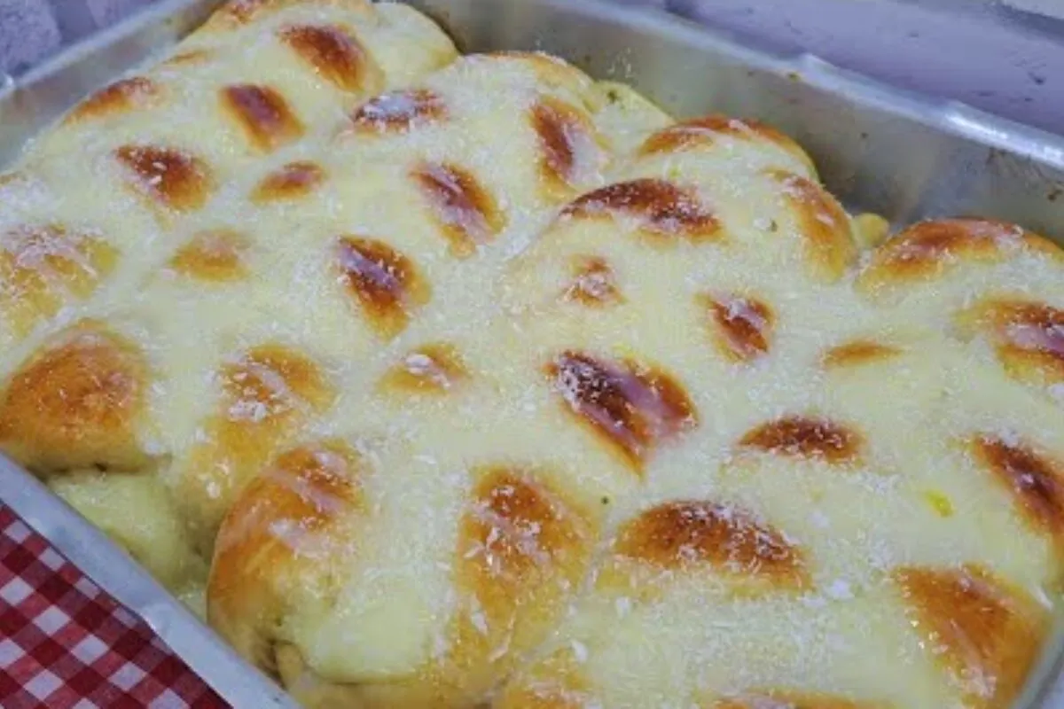 Trança doce recheada: tão macia que derrete na boca, pão perfeito para o café do feriado