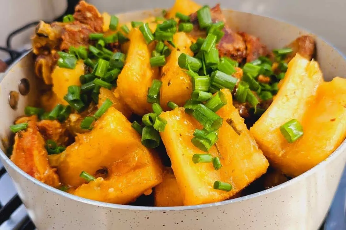 Vaca atolada mineira: seu almoço de domingo fica maravilhoso com essa receita