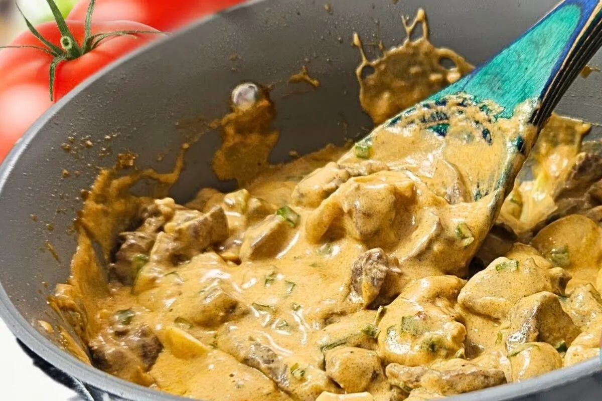 Veja como acertar no ponto do strogonoff de carne e deixar igual do restaurante