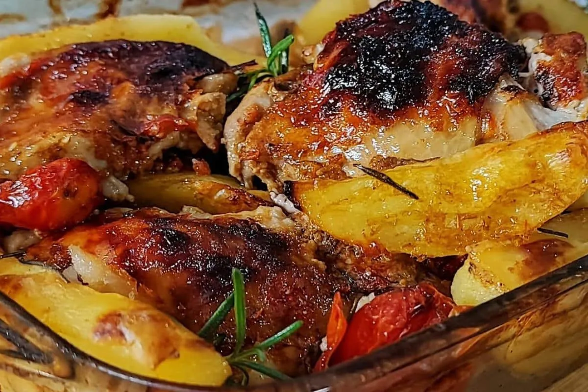 Veja qual é o tempero perfeito para fazer frango assado suculento no ano novo