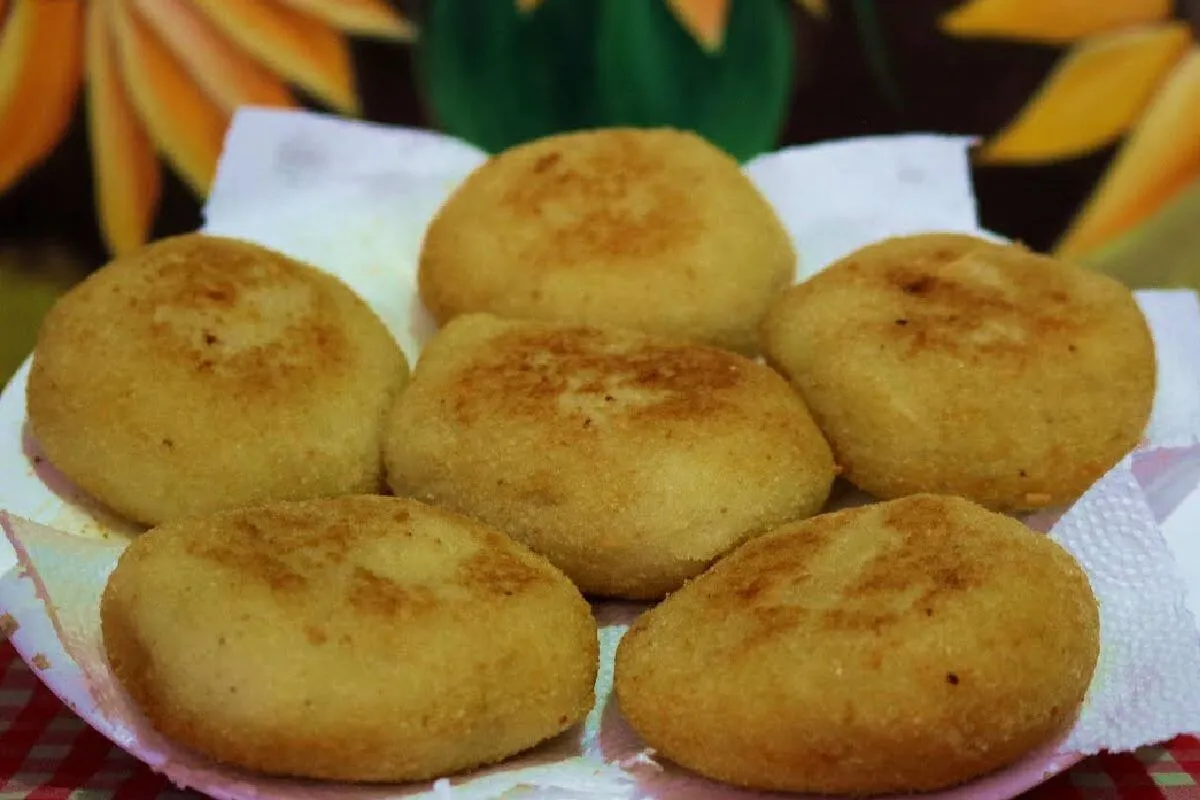 Você não vai acreditar do que é feito esse lanche recheado delicioso