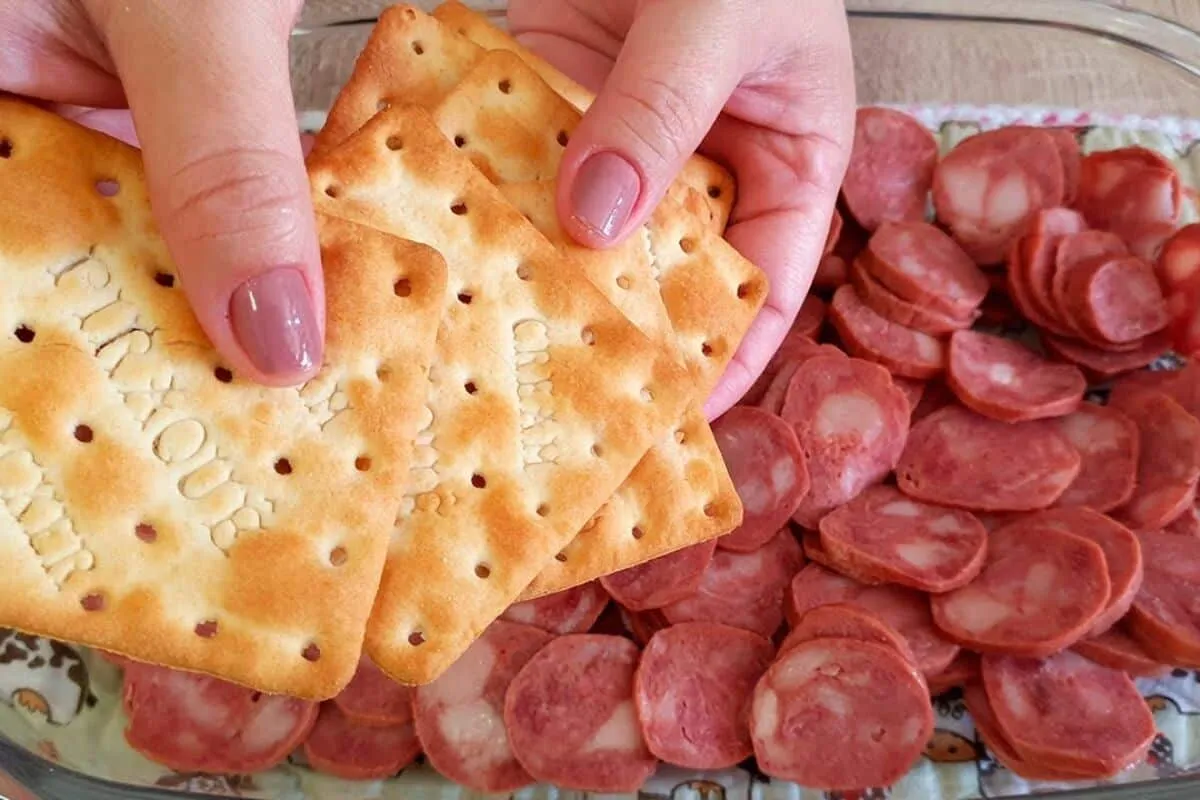 Você vai se surpreender com essa receita de calabresa gratinada maravilhosa
