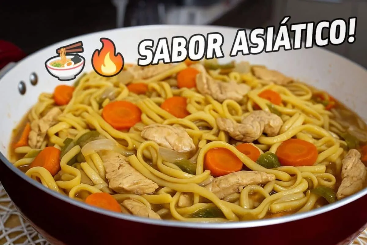 Yakisoba caseiro com um gostinho de restaurante oriental, para você fazer de um jeito simples e arrasar
